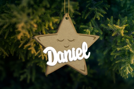 Estrella de Navidad personalizada · Madera grabada y metacrilato