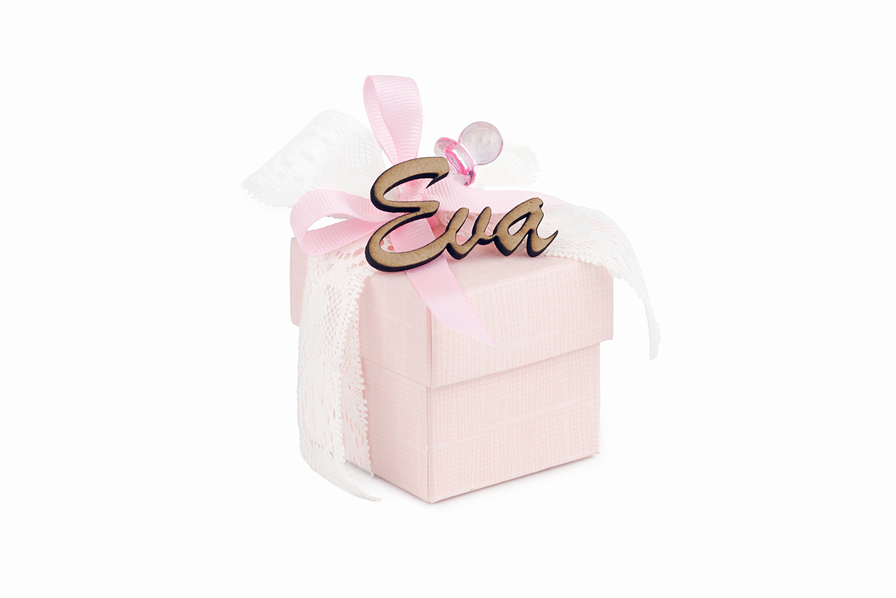 Caja rosa con nombre madera para bautizo
